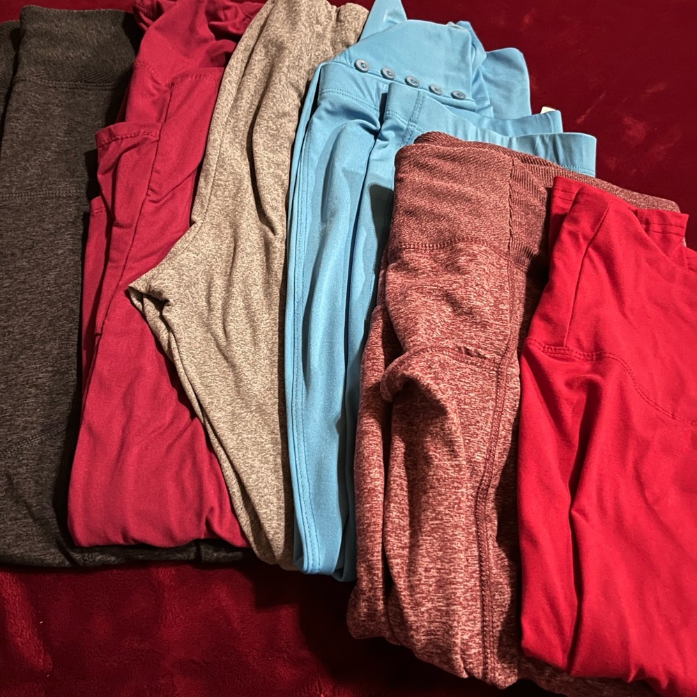 Women’s Leggings Bundle of 6- 1x Red, Blue, Gray, Maroon, Black
